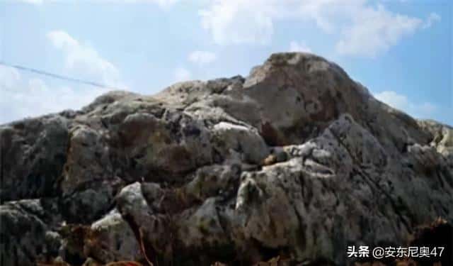 世界上最小的山是叫什么名字(世界上最小的山叫什么名字)