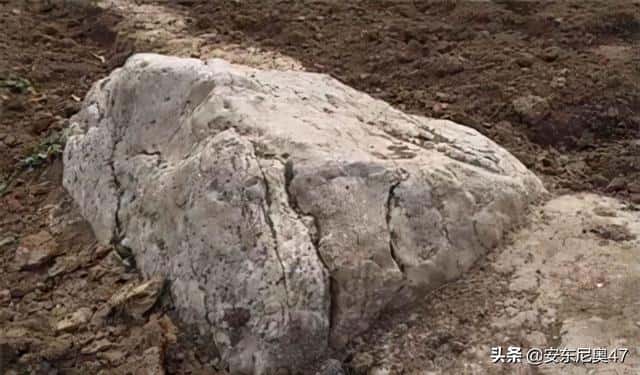 世界上最小的山是叫什么名字(世界上最小的山叫什么名字)