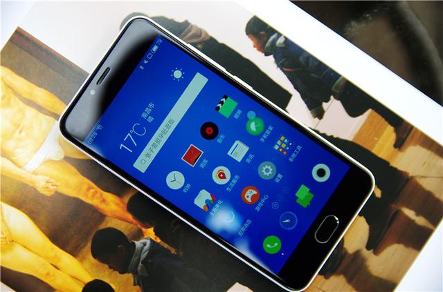 性价比最好的双卡双待双通手机(599元的双卡双待全网通手机)(1)