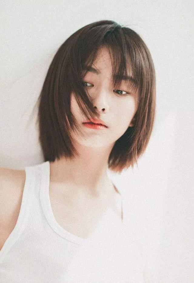 今年流行什么发型女款好看(女人头发别瞎剪)(17)