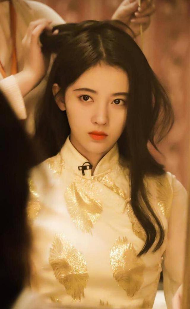 今年流行什么发型女款好看(女人头发别瞎剪)(8)