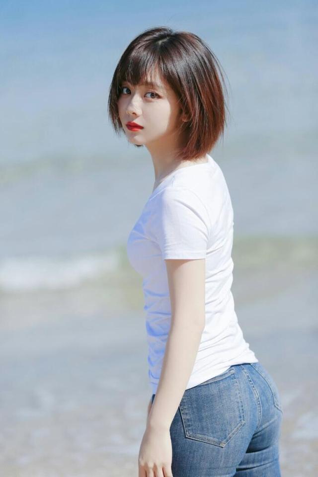 今年流行什么发型女款好看(女人头发别瞎剪)(14)