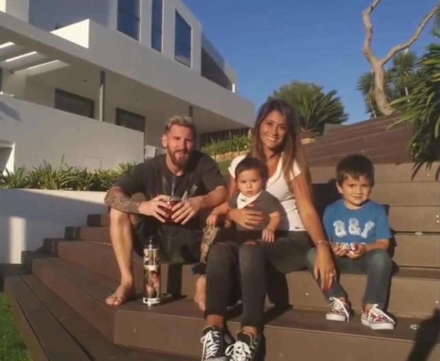 梅西超级边锋(球星档案梅西Messi)(9)