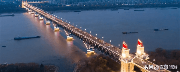 南京长江大桥长多少米(南京长江大桥建于哪年)