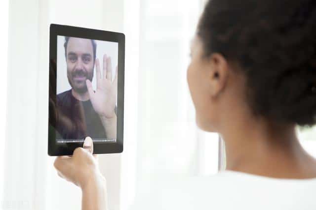 异地如何促进感情(夫妻异地怎么维持感情交流)