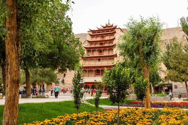 国内最值得去的十大旅游胜地（国内旅游必去的十大地方排名）