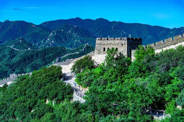 国内最值得去的十大旅游胜地（国内旅游必去的十大地方排名）