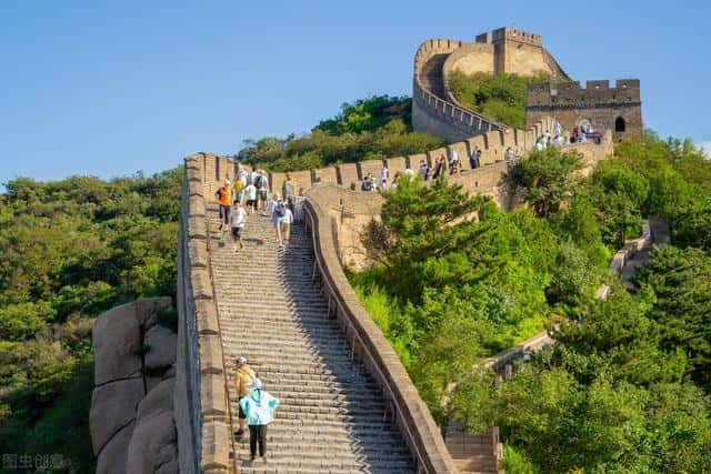 国内最值得去的十大旅游胜地（国内旅游必去的十大地方排名）