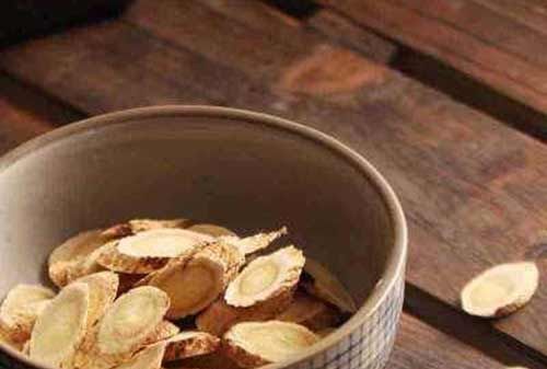 陈皮可不可以和黄芪一起泡水喝